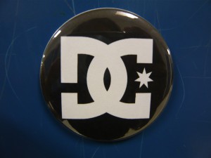 Pretty Buttoner: DC Logo