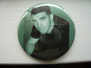 Pretty Buttoner: Custom Drake Buttons