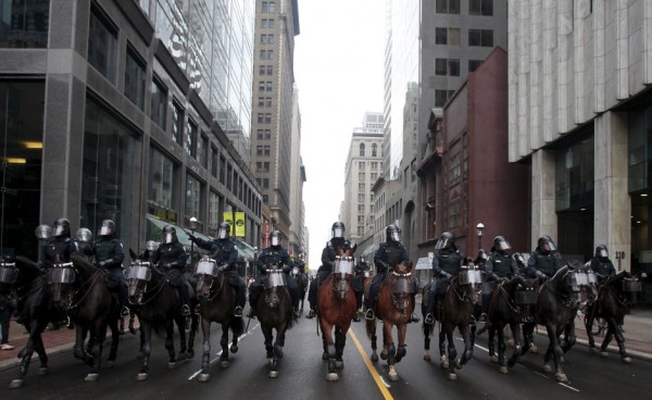 Toronto riot police on horseback